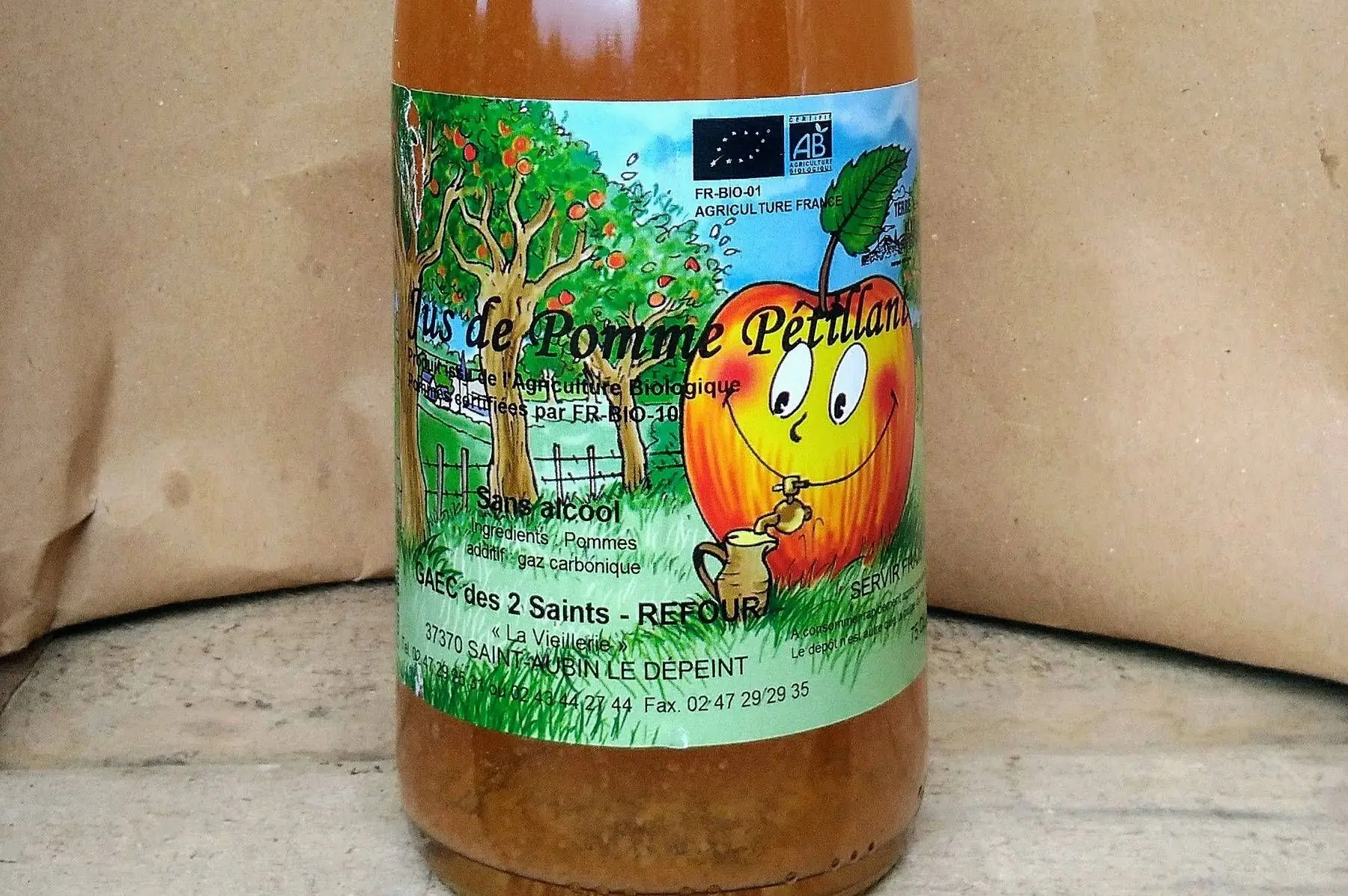 jus de pommes pétillant bio bouteille de 0,75l