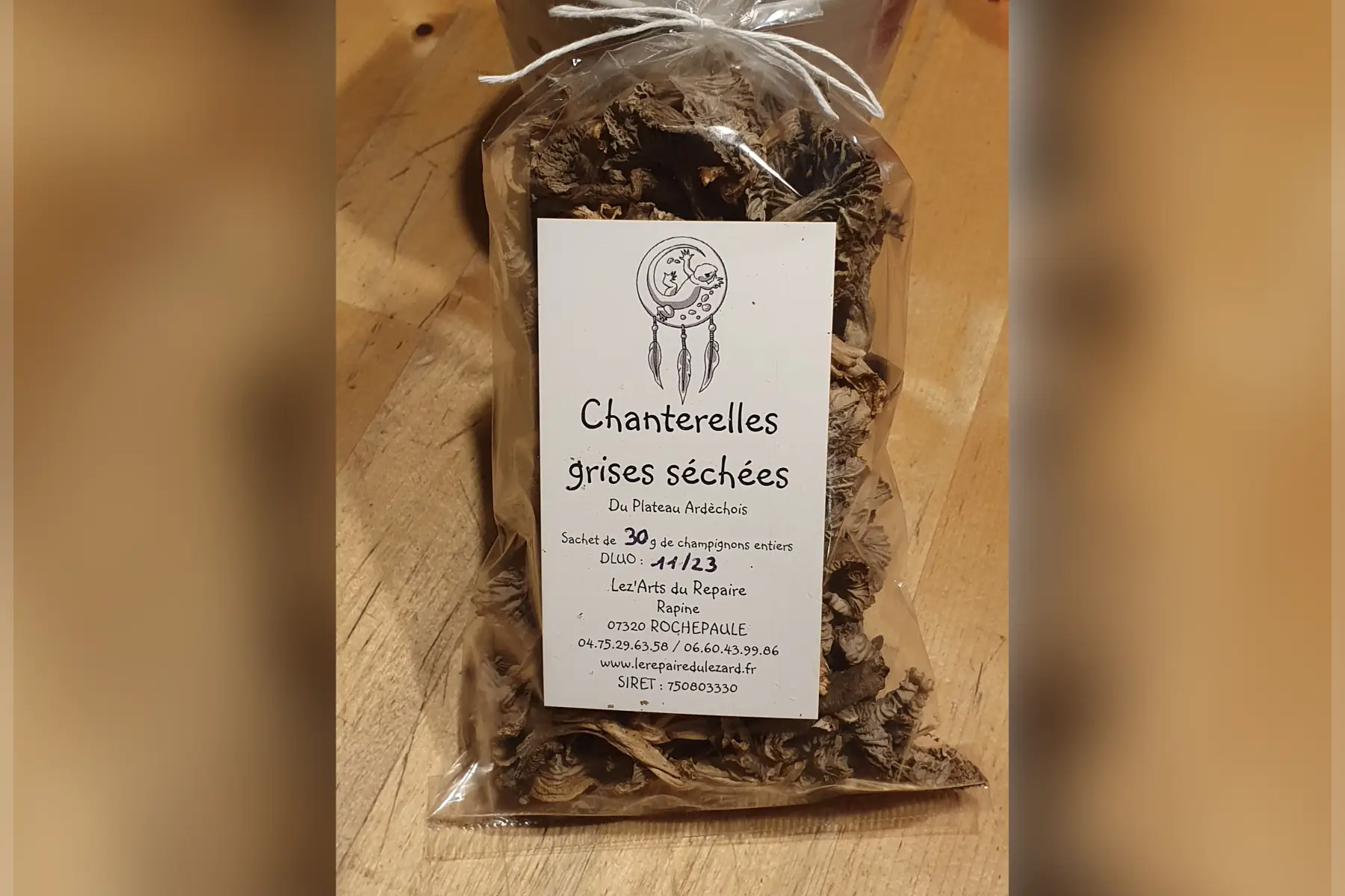 champignons chanterelles grises séchées