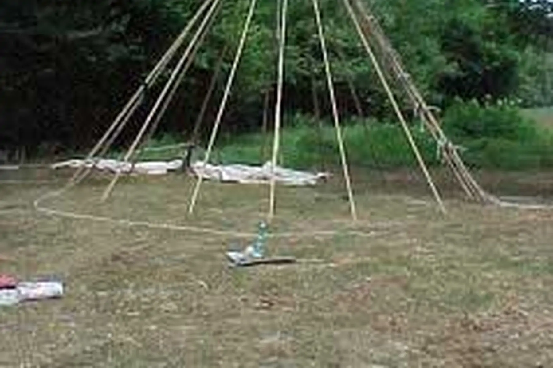structure de tipi en bambou