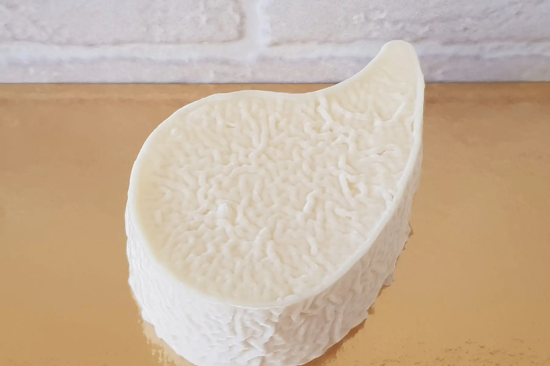 2 s "légèrement affiné" chèvre virgule