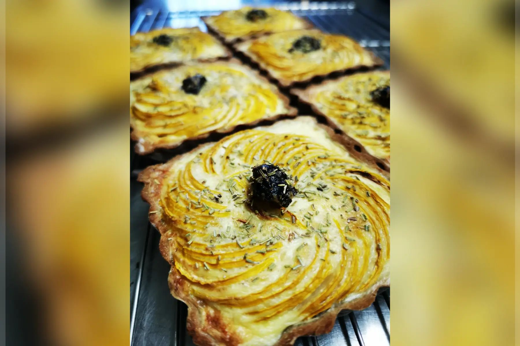 tartelette courgette jaune, chèvre et romarin vg sg