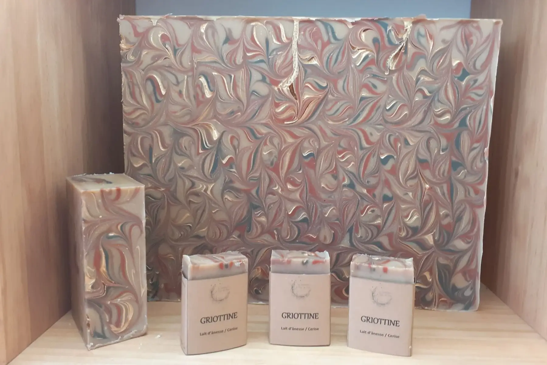 savon griottine ( lait d'anesse / cerise)