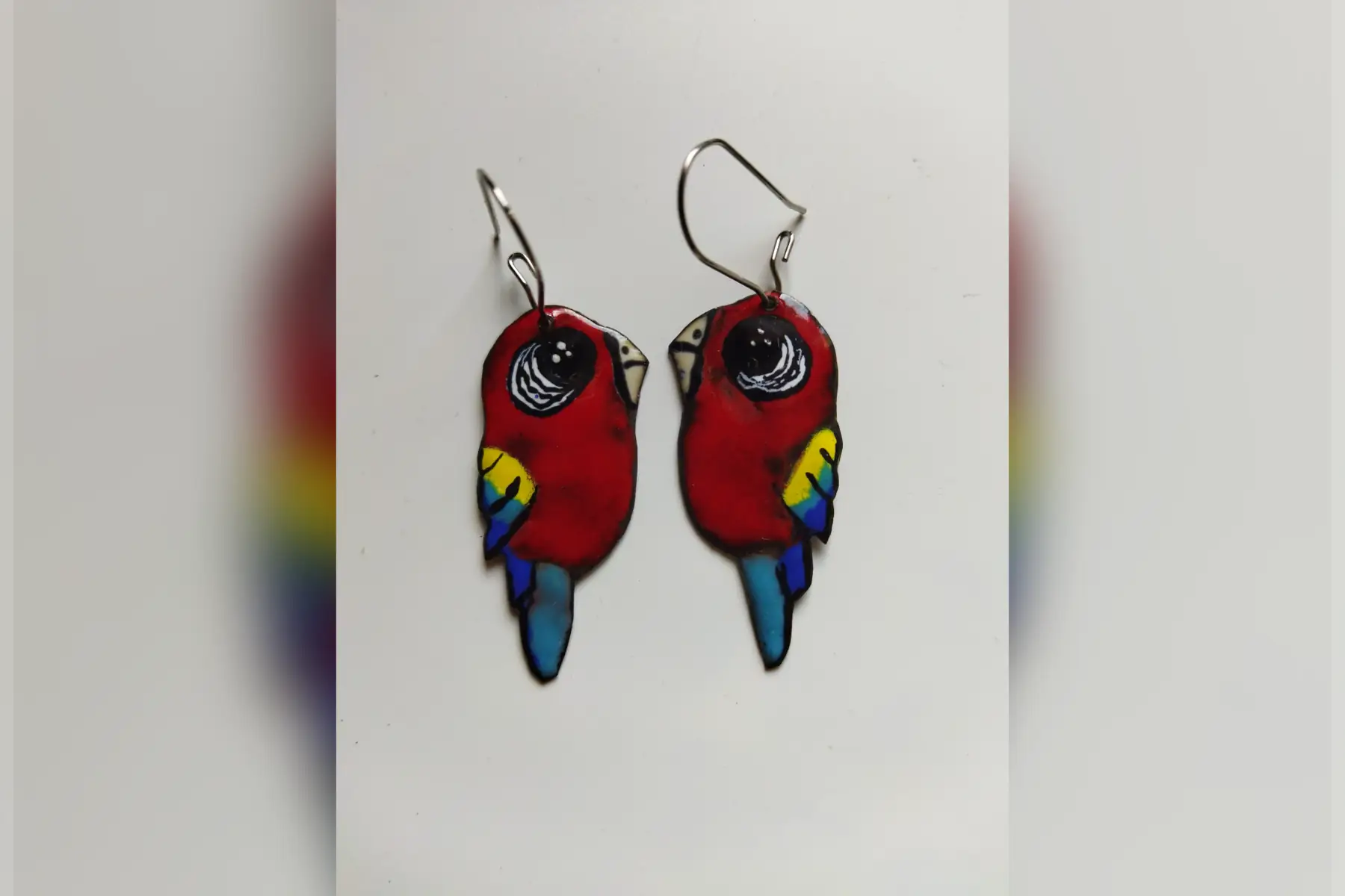 boucles d'oreilles parrots rouges