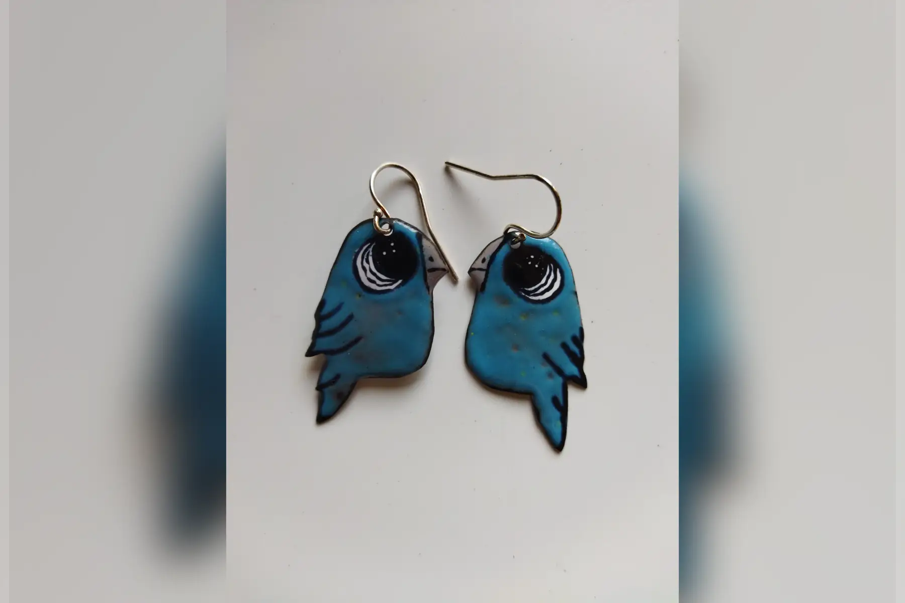 boucles parrots bleus