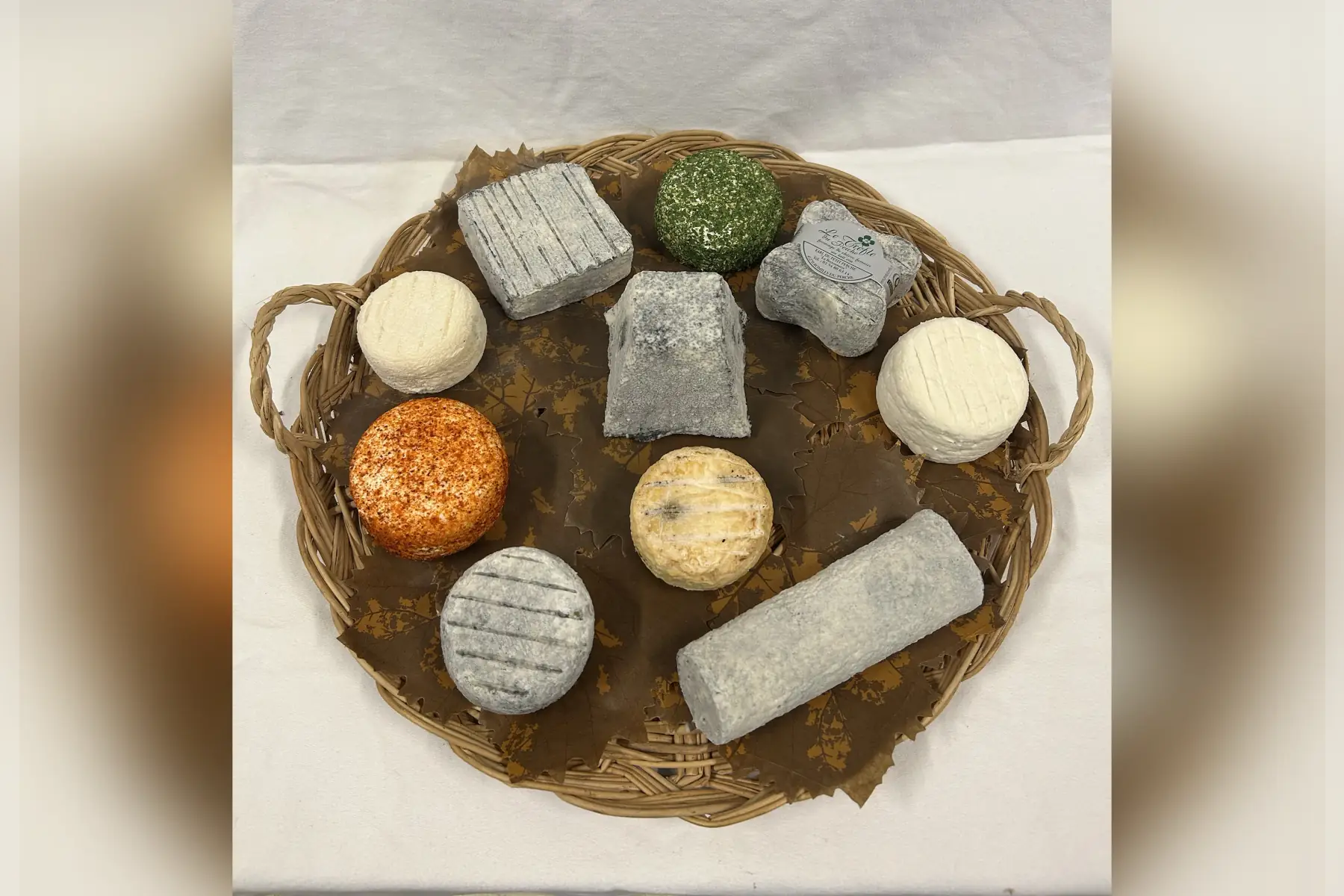 grand plateau de fromage de chèvre