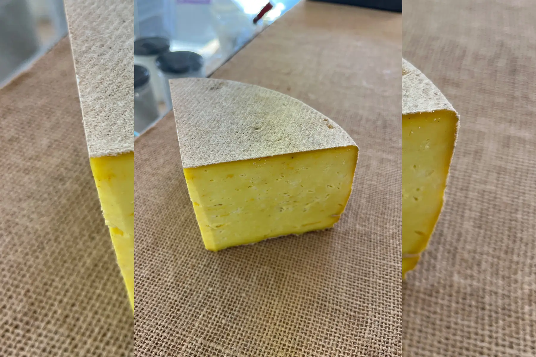 Tomme fraîche Curcuma Cumin et Poivre
