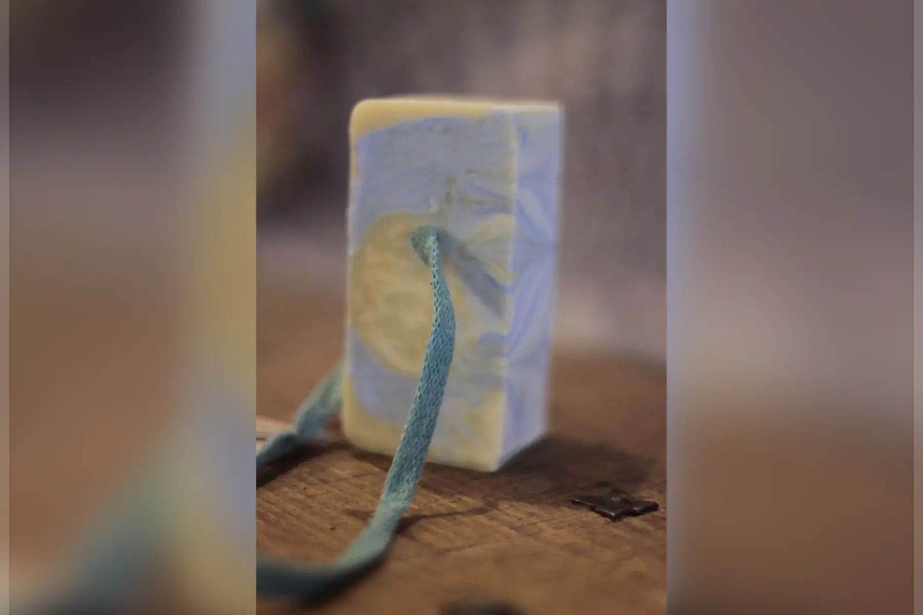 savon lagon à suspendre