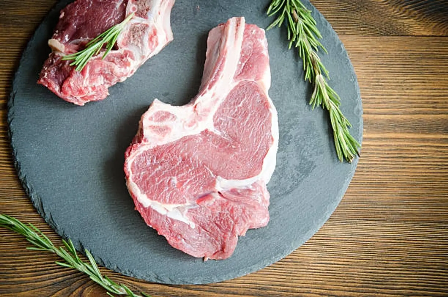 côte découverte à rôtir de veau de lait bio, sous vide