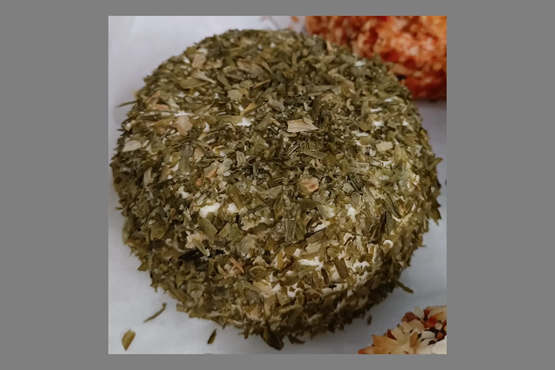 palet frais épicé "ail et fines herbes" de chèvre ab