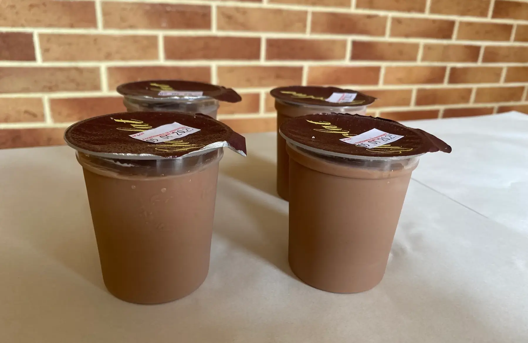 Pack de 4 crèmes desserts au chocolat au lait de chèvre pasteurisé