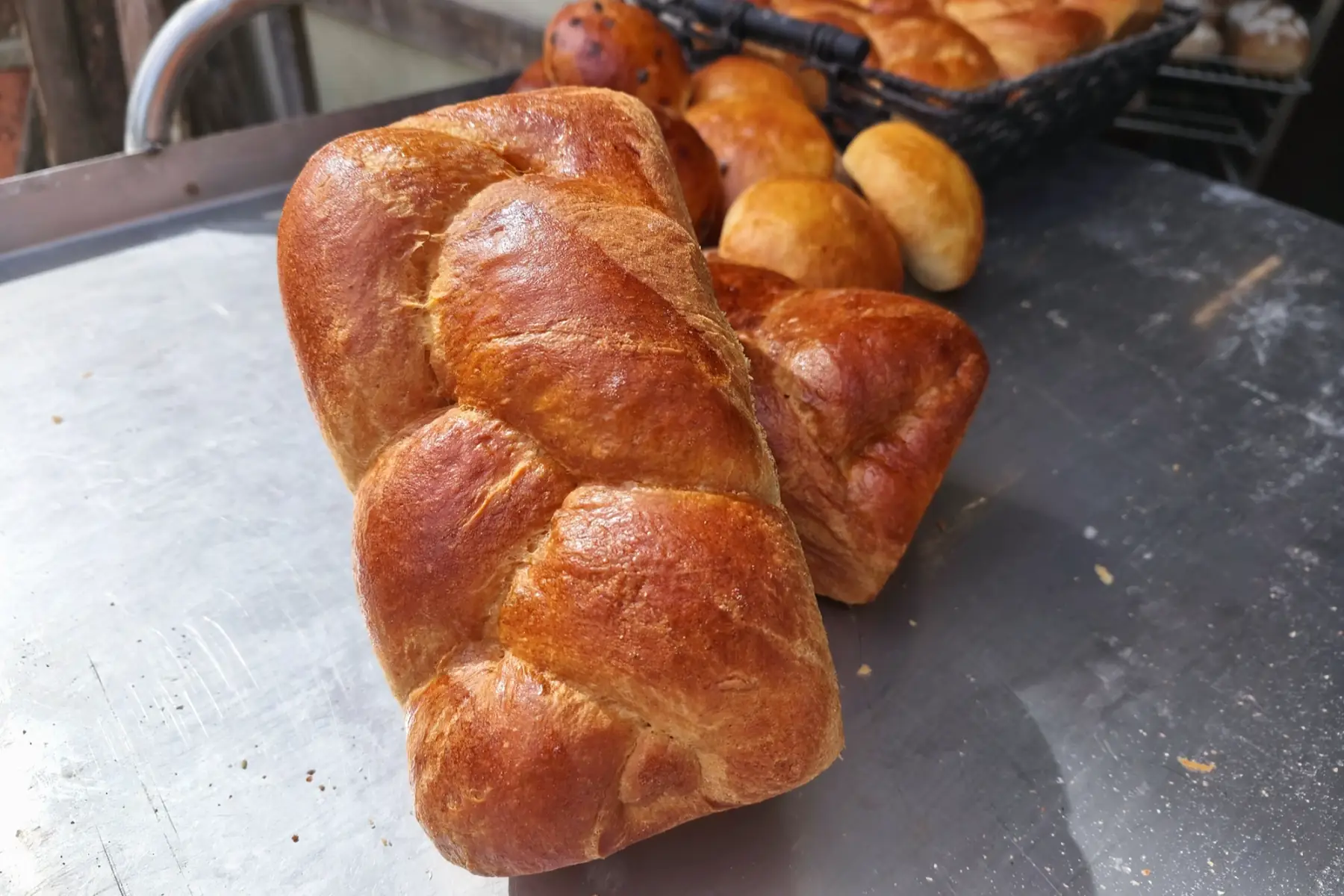 Brioche tressée moulée