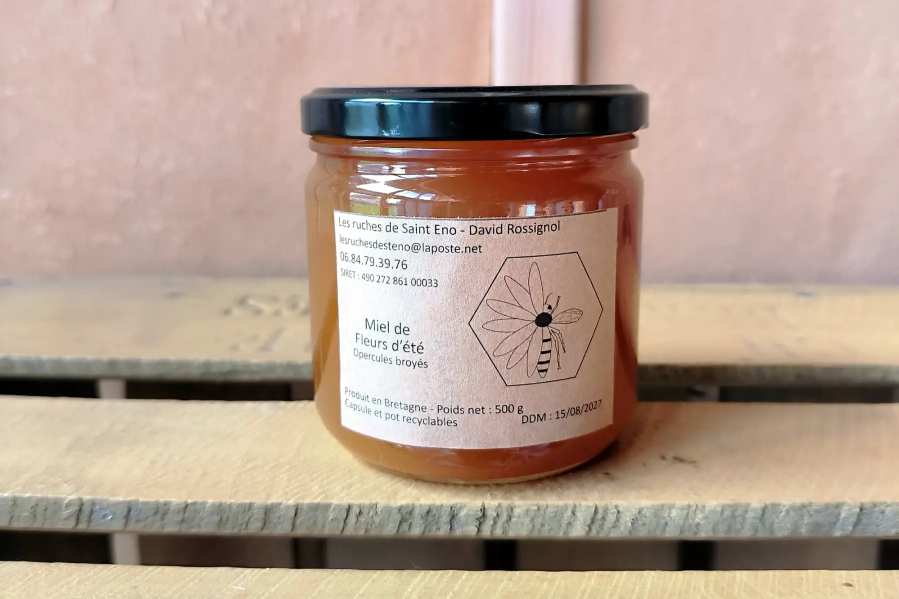 Miel de fleurs d'été : opercules broyés