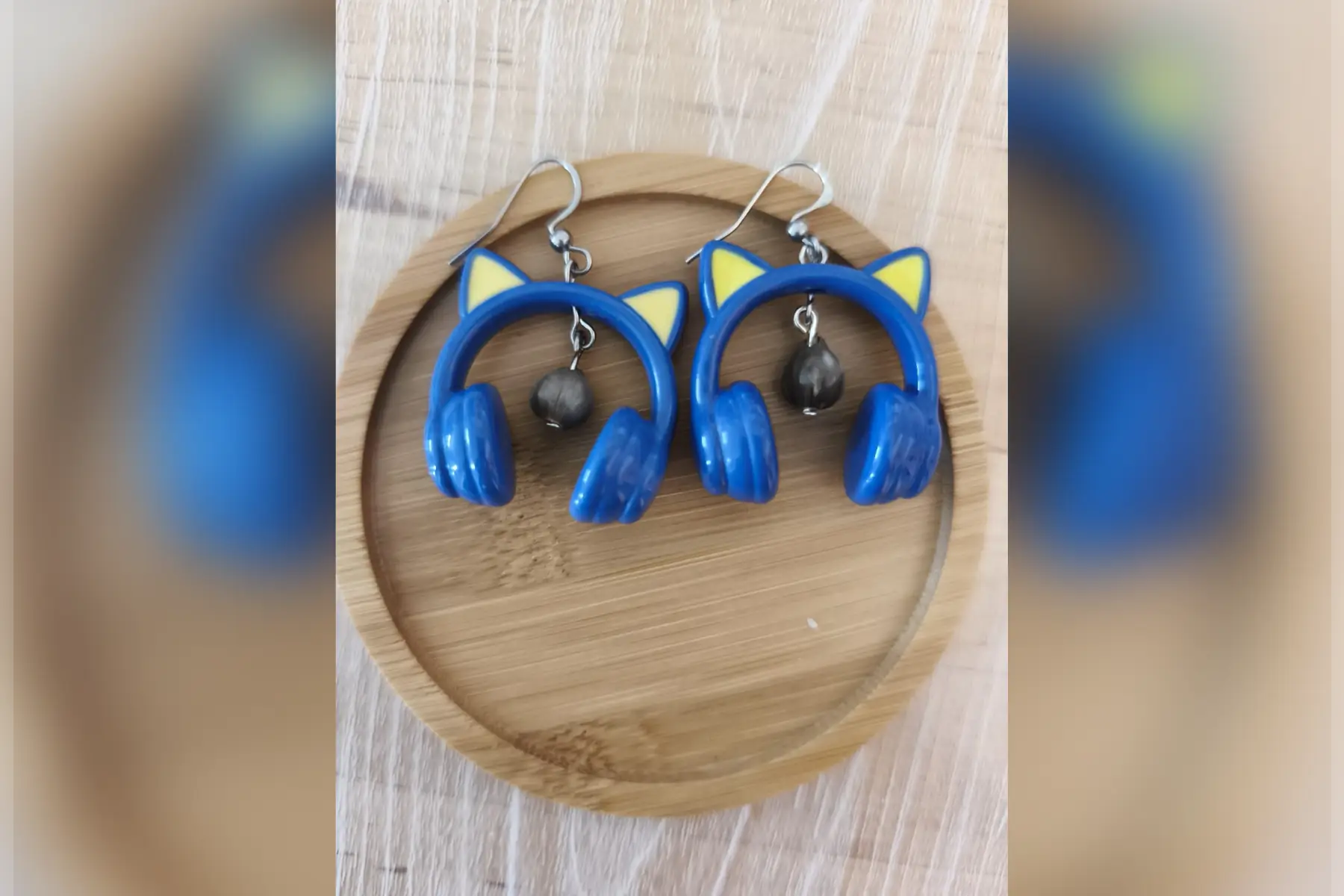 Boucles d’oreilles casque bleu oreilles de chats