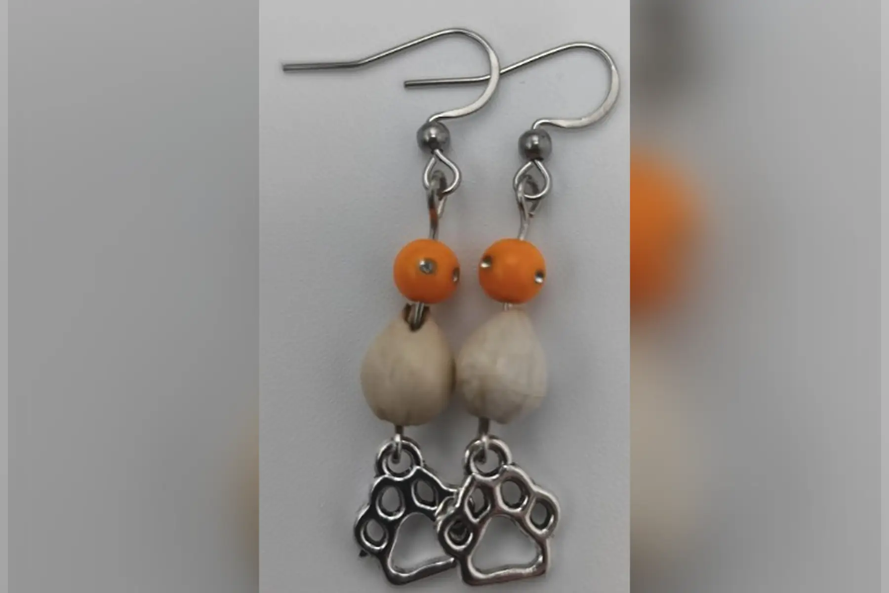 Boucles d’oreilles patoune perles oranges